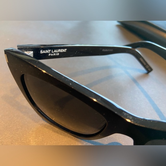 SAINT LAURENT SUNGLASSES - Picture 3 of 7